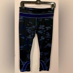 LULULEMON RUN INSPIRE CROP II Luxtreme BLUE CAMOUFLAGE SIZE 6